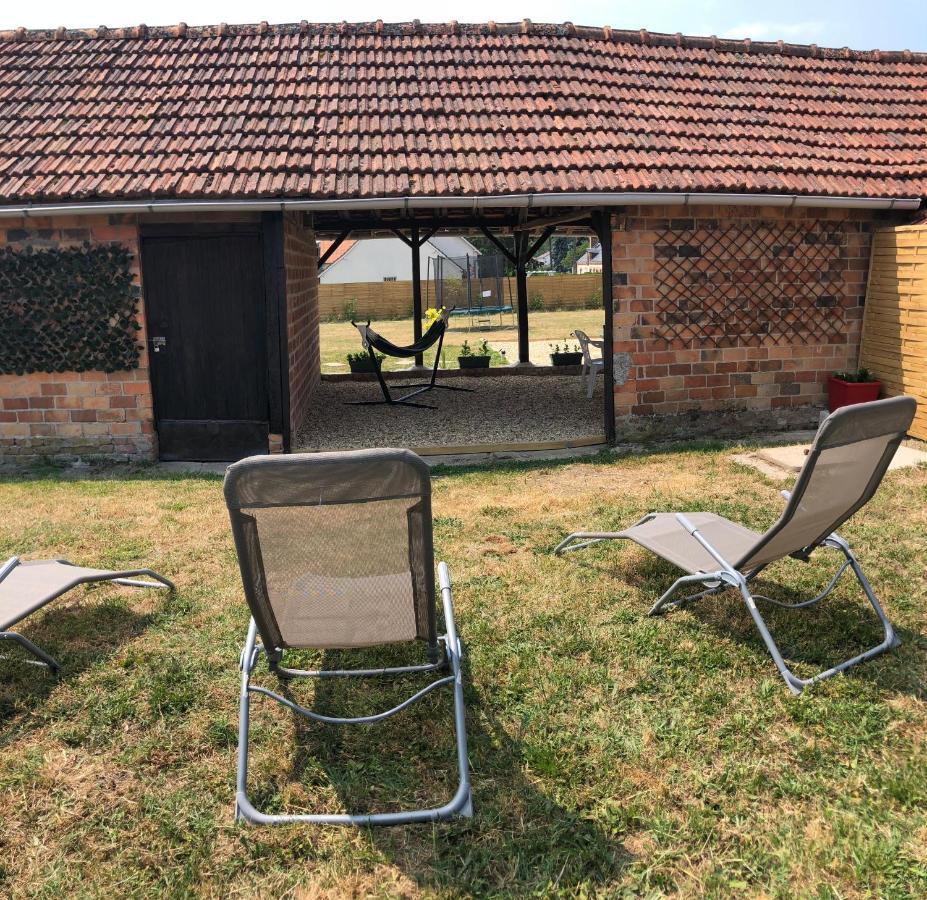 La Casa D'Olianna - Jolie Maison / Jeux / Grand Jardin Villeny Exteriör bild